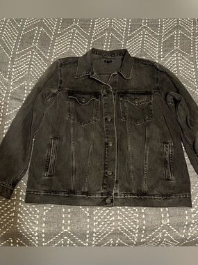 Classic Gap Black Denim Jacket
